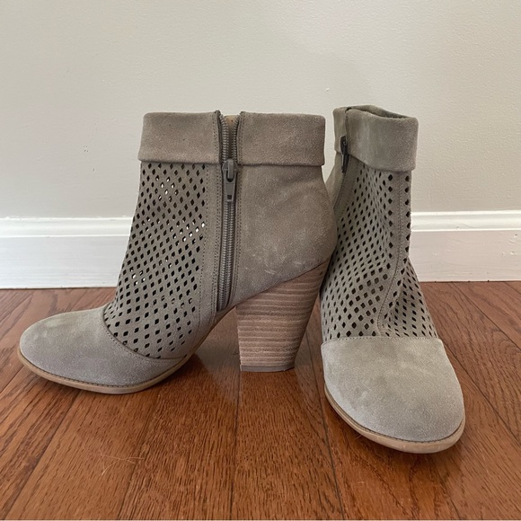 Sole Society Sidney perforated bootie (8.5) - Picture 3 of 5